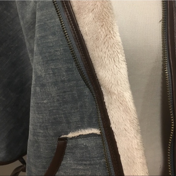 Hei Hei Reversible Denim Cape - Picture 5 of 6